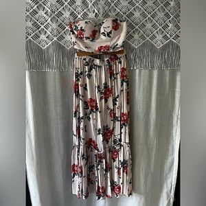 Women’s American Eagle Bandeau w/ matching midi skirt set.